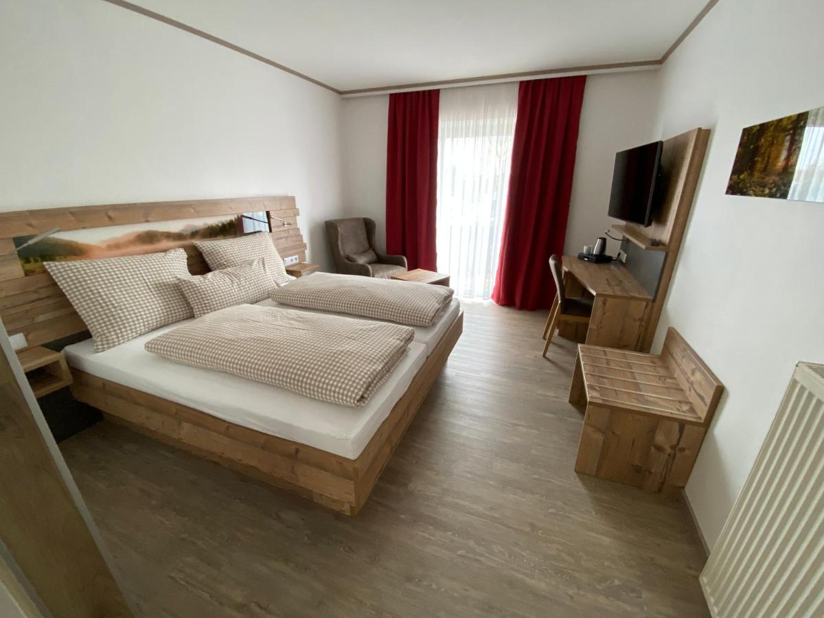 Hotel-Landgasthof Ploss Schonwald  エクステリア 写真