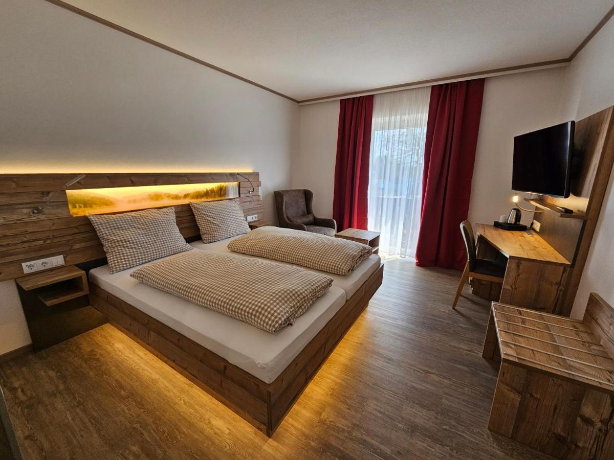Hotel-Landgasthof Ploss Schonwald  エクステリア 写真