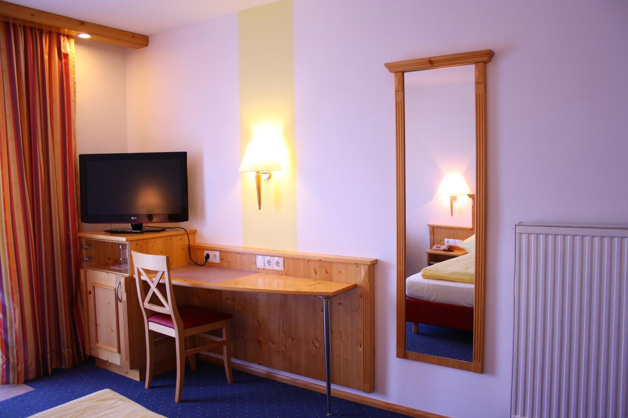 Hotel-Landgasthof Ploss Schonwald  エクステリア 写真